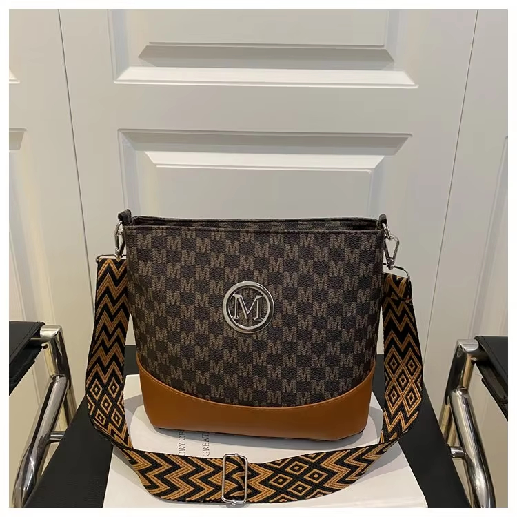 Bolsa Transversal Elegante par - Luxury Bags Louis Vuitton avaliação e preço