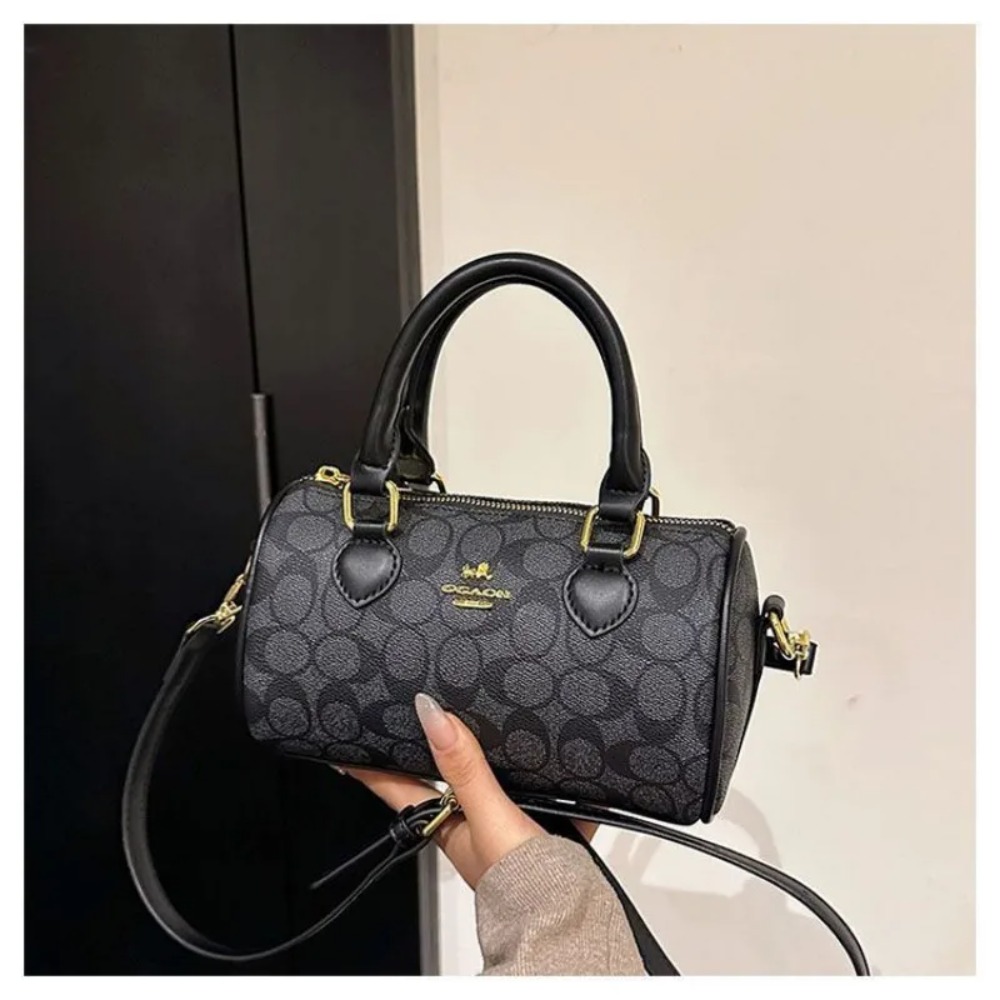 Bolsa Transversal Feminina de  - Luxury Bags Louis Vuitton avaliação e preço